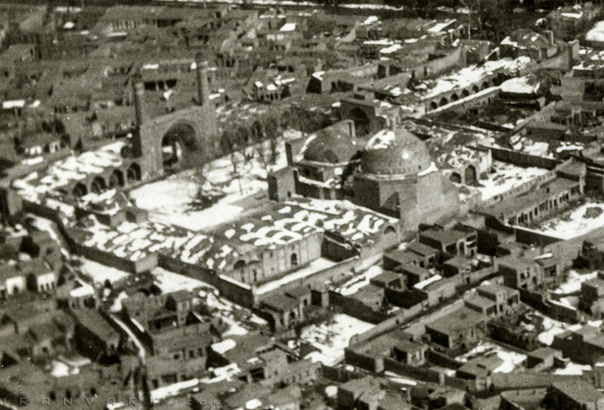 Cropped ETH-BIB-Moschee Von Qazvin Aus 300 M Höhe-Persienflug 1924-1925-LBS MH02-02-0113-AL-FL