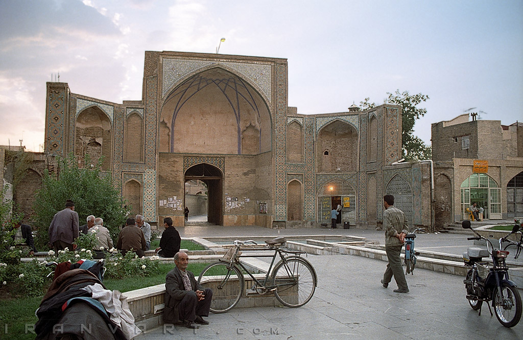 Qazvin - Masjid-e Jomeh - Gate